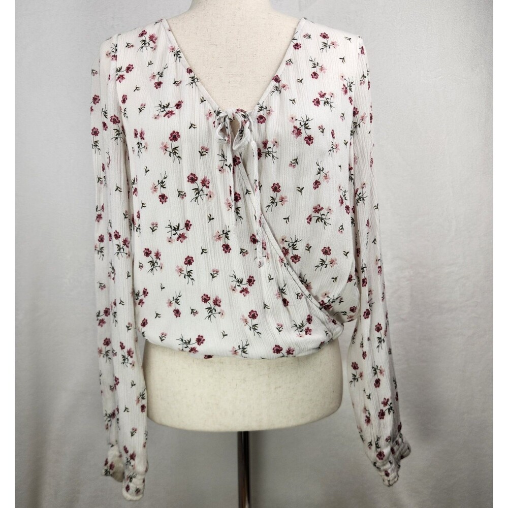Hollister Surplice Wrap Floral Crinkle Top Medium Romantic Prairie‎ Cottage Boho